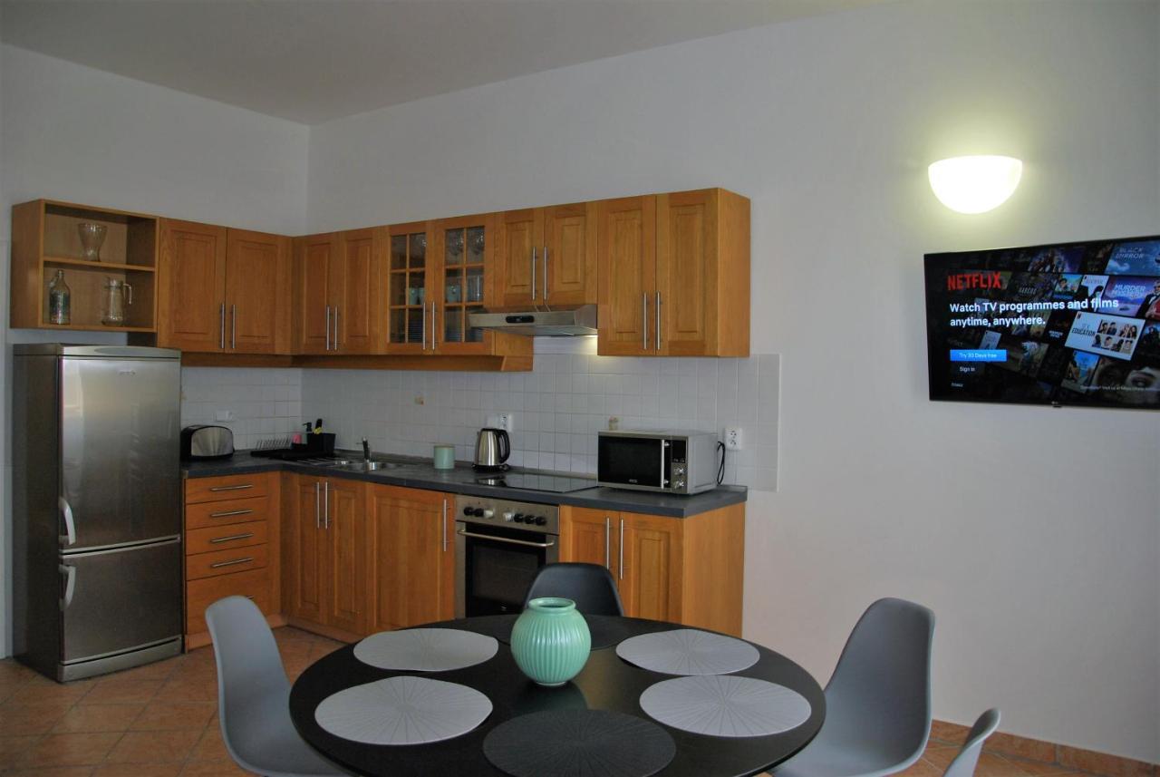 White Swan Boutique Apartments 프라하 외부 사진