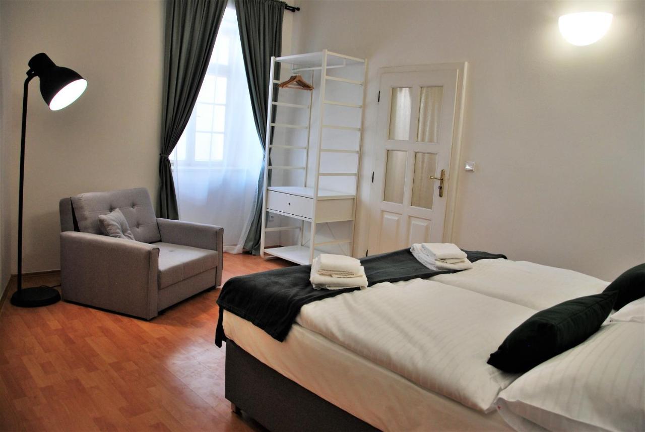 White Swan Boutique Apartments 프라하 외부 사진
