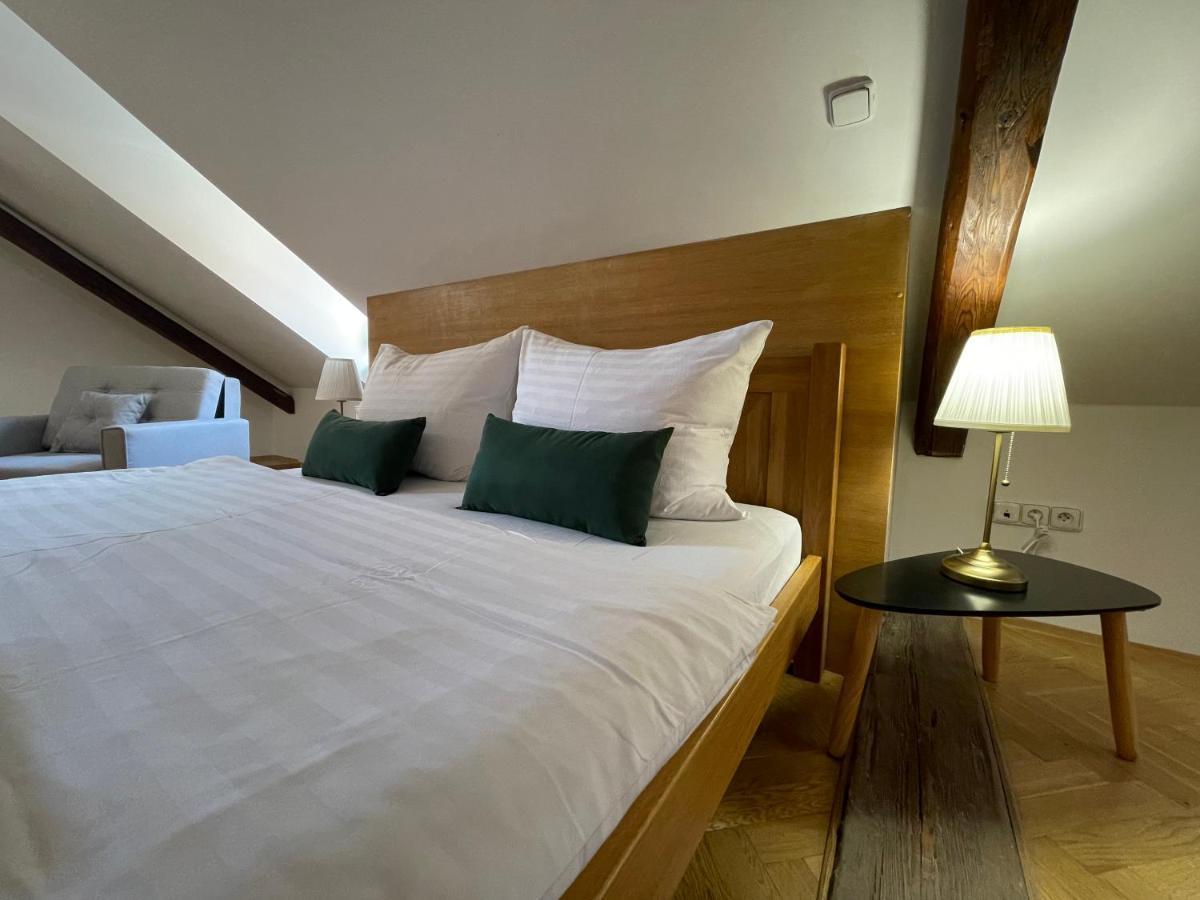 White Swan Boutique Apartments 프라하 외부 사진