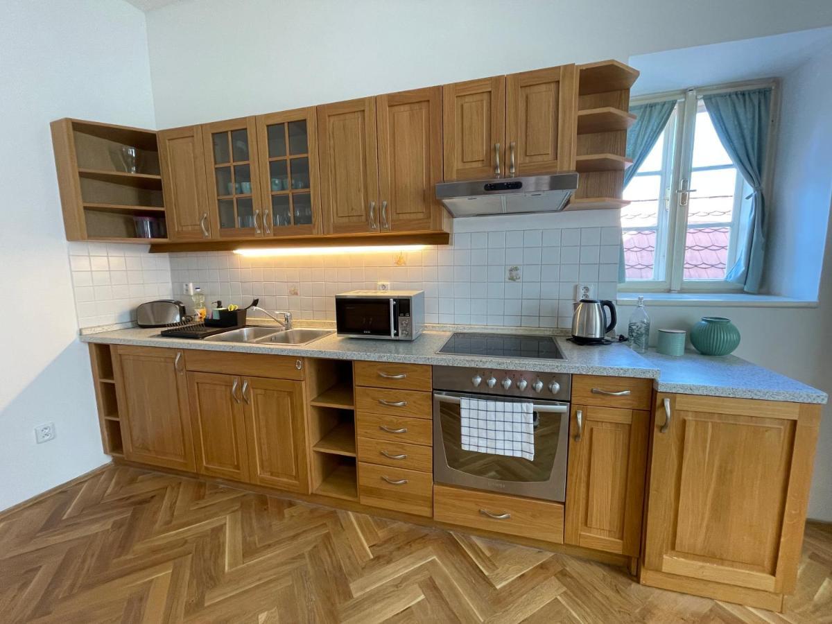 White Swan Boutique Apartments 프라하 외부 사진