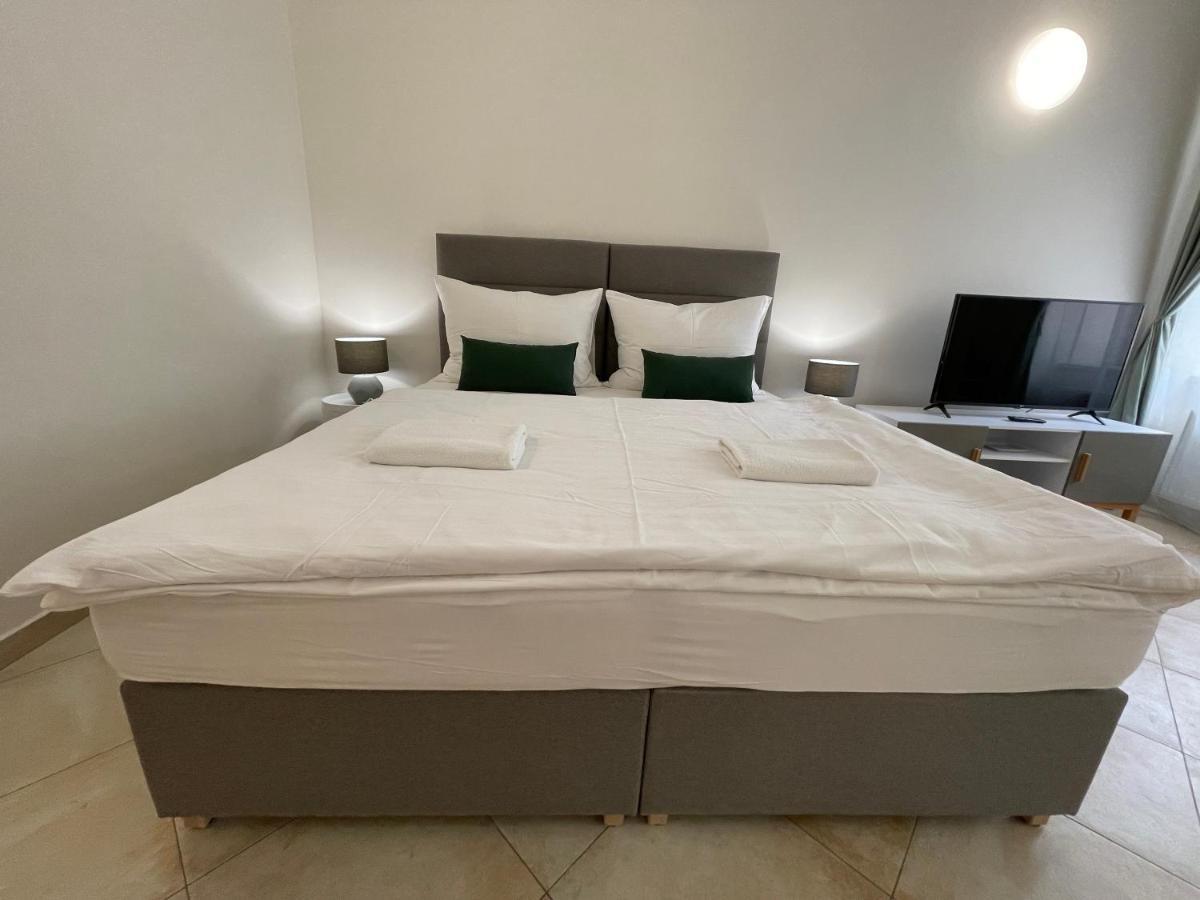 White Swan Boutique Apartments 프라하 외부 사진