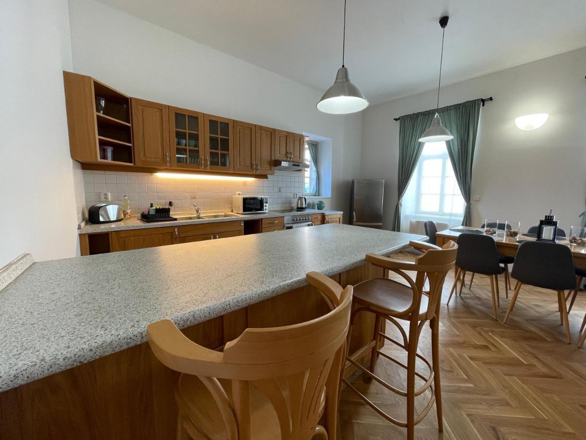 White Swan Boutique Apartments 프라하 외부 사진