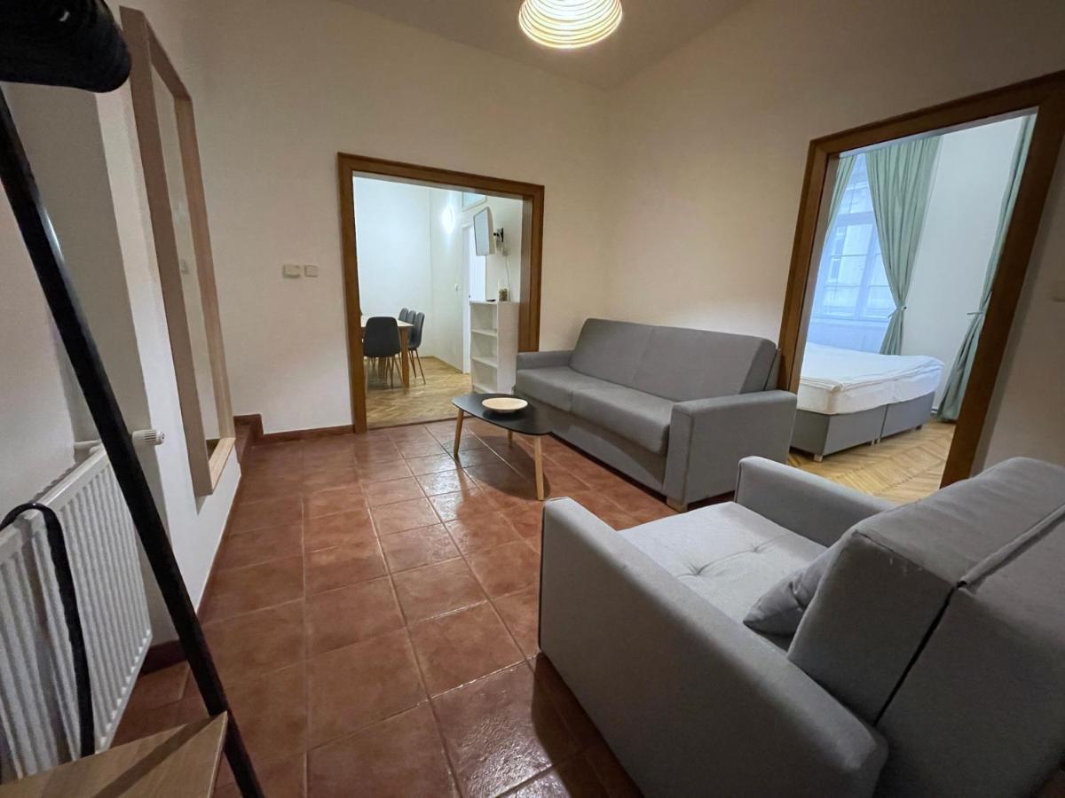 White Swan Boutique Apartments 프라하 외부 사진